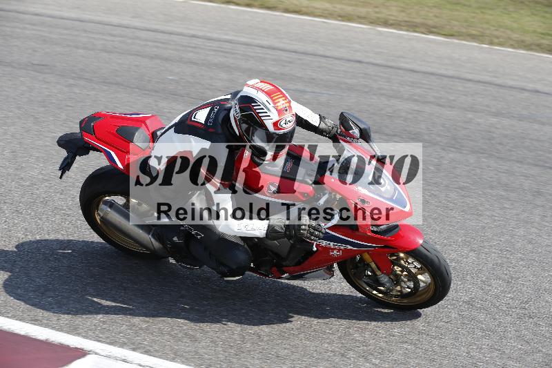 /Archiv-2025/49 26.08.2025 Cornu Master School ADR/gruen-vert/6